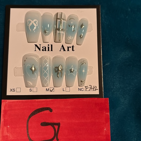 PRESS-ON NAILS - Picture 8 of 8